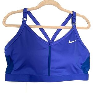 New (Without tags) NIKE sports bra.